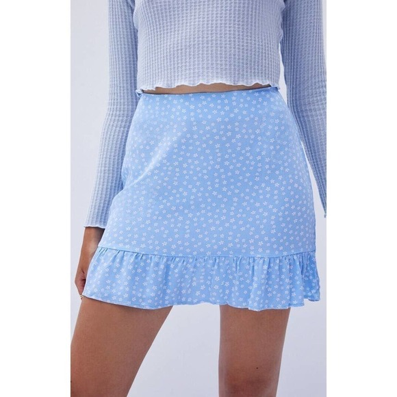 La Hearts Dresses & Skirts - LA Hearts Fitted Ruffle Hem Mini Skirt